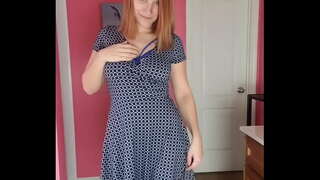 ���ీల్చు మరియు చూపుతోంది ఆఫ్ మడమల్లో