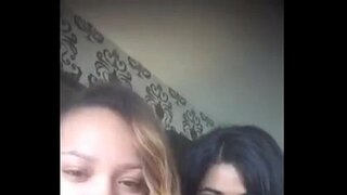 Sexy periscope best friends | www.cams777.net