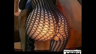 Alemaina Goo Tovovavy - Azafady cum eo amin&#039;ny pussies